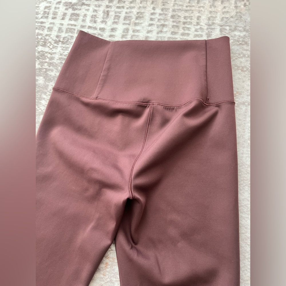 Vuori Evolve Leggings - Picture 13 of 15